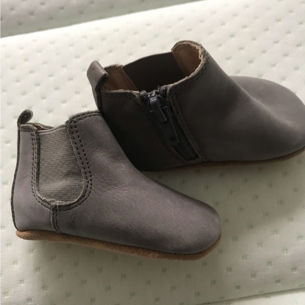 Consciously Leather Chelsea Boot (Moccasin) - Size 2